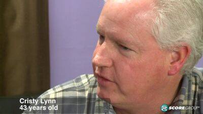 Cristy gets a facial - Milfbundle - hotmovs.com