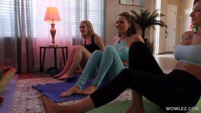 Luna - Serene - Yoga MILFs Serene Siren and Lexi Luna Enjoy Lesbian Sex - veryfreeporn.com