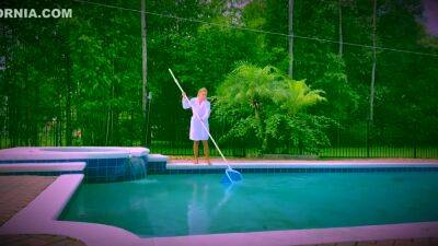 Summer A And Ryan Ryans - Pool Girl - upornia.com