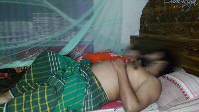 Indian Hot Aunty Ki Hard Chudai Uncle Ke Jab Duty Pe - hotmovs.com - India