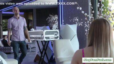 Stepbro Making A Sex Video With Stepsis - hotmovs.com