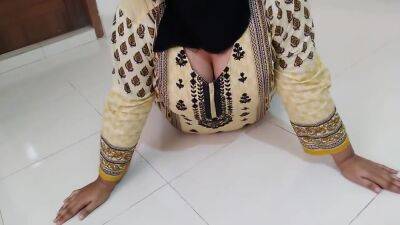 Desi Bahu Ki Moti Gand Sasur Ne Chod De - Hindi Audio - desi-porntube.com - India