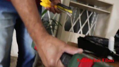 Mai A And Alessandra Maia In Chama O Chaveiro Para Lubrificar A S - upornia.com