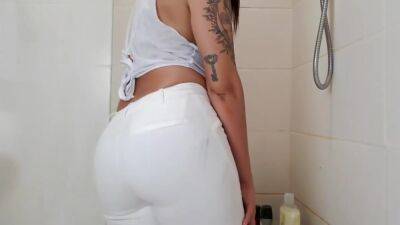 Soaking My White Clothes - desi-porntube.com