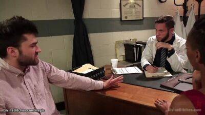 Ebony wife fucks in front of cuckold - porntry.com