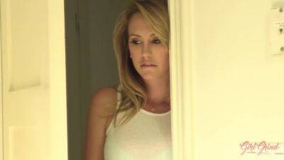 Megan Sage And Brett Rossi In And Sexy Girlsex - hotmovs.com