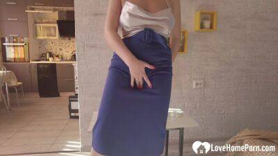 Lady in glasses teases her eager fans - hotmovs.com