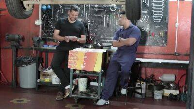 Danny Mancinne - upornia.com