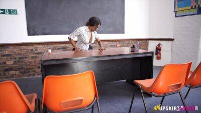 Kiki Minaj - Kiki Minaj "Wanking Urge" - UpskirtJerk - hotmovs.com