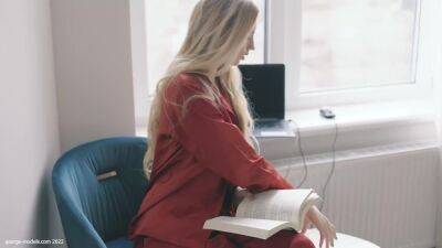 Viktoria Red Silk - upornia.com