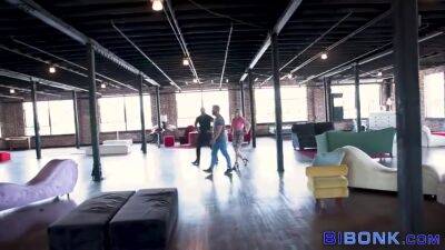 Black Bisexual Hunk Gets Cum - upornia.com