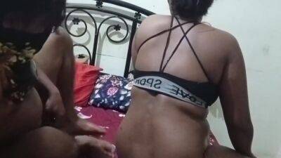 Kuwari Ladki Ki Gaoun Ke Desi Ladke Ne Todi Chut Ki Seel - desi-porntube.com - India