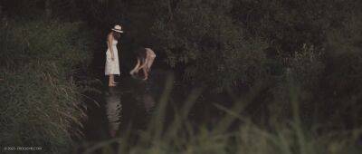 Free Spirits - upornia.com