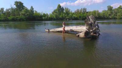 Stefani - River Run Through Me - hotmovs.com