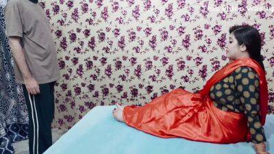 Indian Hot Madam Got Sex With Her House Worker - upornia.com - India