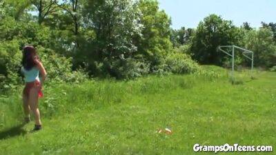 Pissing fetish teen pees all over the grass - hotmovs.com