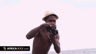 The Photographer Has Sex With The Model - hotmovs.com