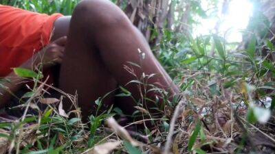 Sri lanka RISKY OUTDOOR Jungle Sex with beautiful girl - drtuber.com - India - Sri Lanka