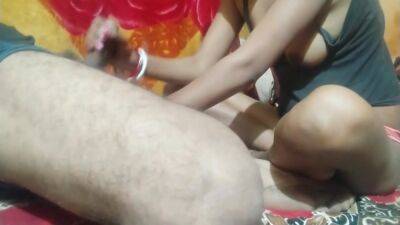 Sexy Bhabhi Ke Sath Time Pass - desi-porntube.com - India