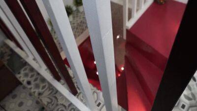 Mature Gets Off Using Dildo With Body Thru Her Panties And Pantyhose - upornia.com