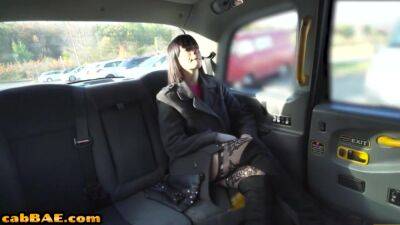 Taxi bigass pantyhose slut fucked outdoor by taxi driver - hotmovs.com