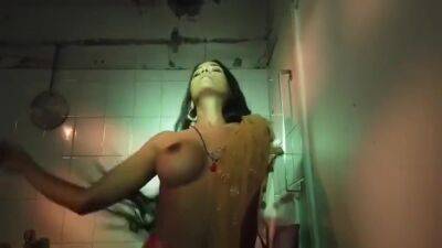 Sexy Hot With Poonam Pandey - voyeurhit.com