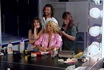 Alex - Nicole - Rebecca - Rebecca Wild, Alex Sanders And Nicole London In Retro Usa 277 90s - upornia.com - Usa