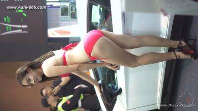 Chinese model in sexy lingerie show.8 - hclips.com - China