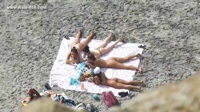 peeping Naturist Beach.40 - hclips.com - Russia