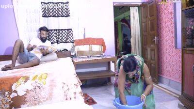 Ghar Ka Malik Naukrani Ko Chod Diya - upornia.com