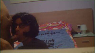 Vicenta dandole una mamada a su marido en la cama como premio al llegar del trabajo - upornia.com - Spain