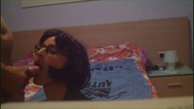 Vicenta dandole una mamada a su marido en la cama como premio al llegar del trabajo - upornia.com - Spain