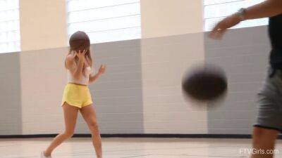 Audrey - Sporty Extreme In 4k - upornia.com