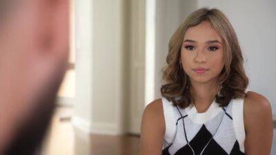 Gives Us Some Foot Fetish Aurora - upornia.com