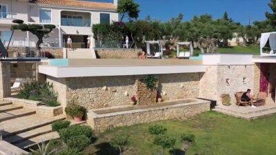 Ginebra Bellucci - Ginebra Bellucci And Jack Ripher - Hot Guest Seduces Bbc - upornia.com