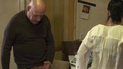 Die Gerichtsvollzieherin (full Movie) - upornia.com