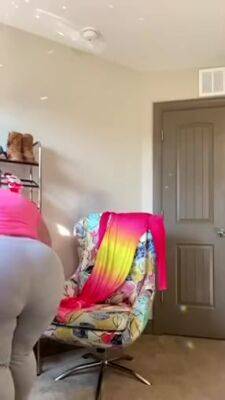 Pinky The Thickest - upornia.com