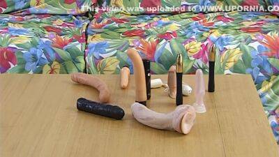 Alte Fette Blondine Mit Haenge Titten Fickt Dildo - upornia.com