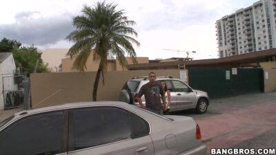 A Helping Hand. - Bngbus - upornia.com