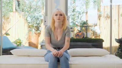 Carrie Full Hd - Streamhub.to - upornia.com