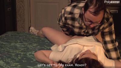 Devushka Studentka Rasplachivaetsya Vliyatelnomu Uchitelu Za Unizhenie - upornia.com - Russia