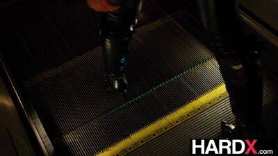 HardX - Voluptuous Vixen DP'D,DA'D & Facialised - hotmovs.com