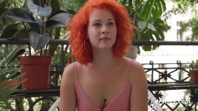 Rothaarige Helena Masturbiert Auf Dem Balkon Und Mit Riesen-dildo In Der Badewanne - upornia.com