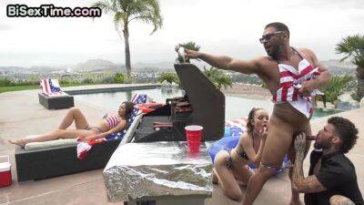 Bisex dudes fuck bitches in group sex in missionary - hotmovs.com