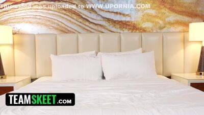 Shes New - Big Tits Teen With Pretty Smile Is Eager To Fuck Agent During Casting - upornia.com