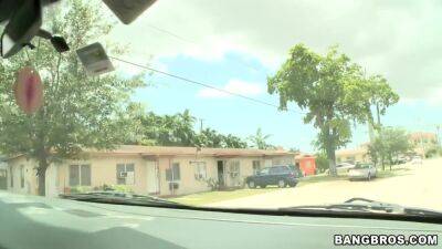 Latina Fucks On The Bngbus - upornia.com