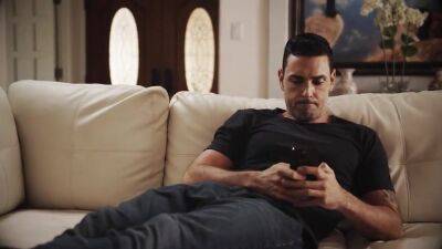 Watching Porn with Kylie - hotmovs.com