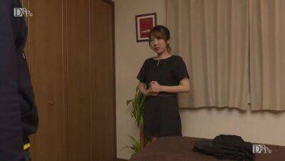 Rookie masseurs do anything for their customers 1 - veryfreeporn.com - Japan