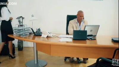 Slutty Secretary Enjoys Crazy Double Penetration - upornia.com