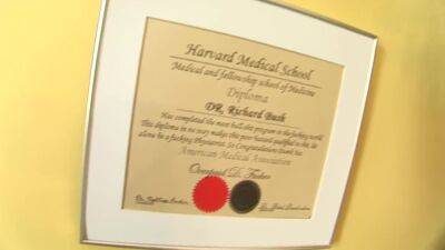 Fayth Deluca In Visits The Dr To Have Her Holes Checked - upornia.com